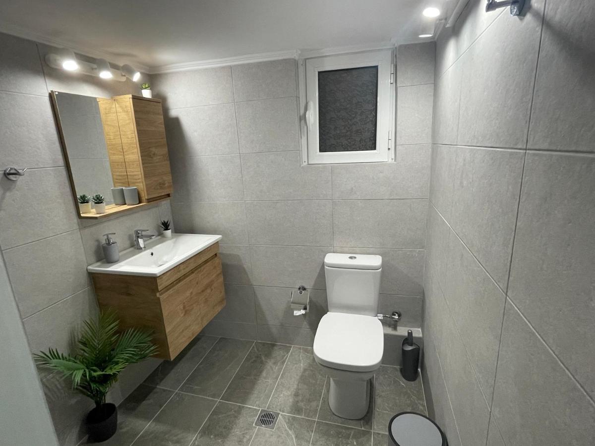Seaview Apartment Piraeus Exterior photo